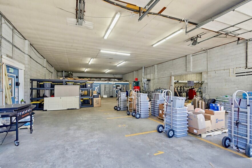More Photos Of 1584 Deer Park Rd, Finksburg Warehouse For Lease