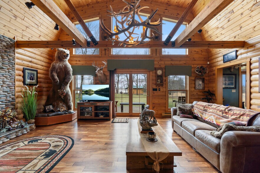 More Photos Of 21998 Lasalle Ave NW, Puposky Specialty For Sale