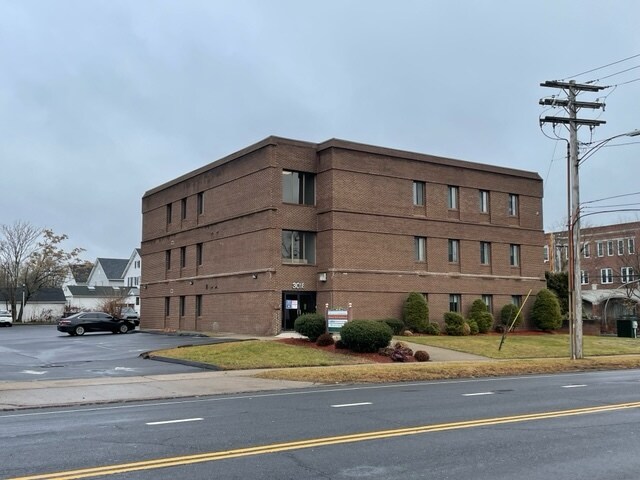 More Photos Of 3018 Dixwell Ave, Hamden Medical For Sale