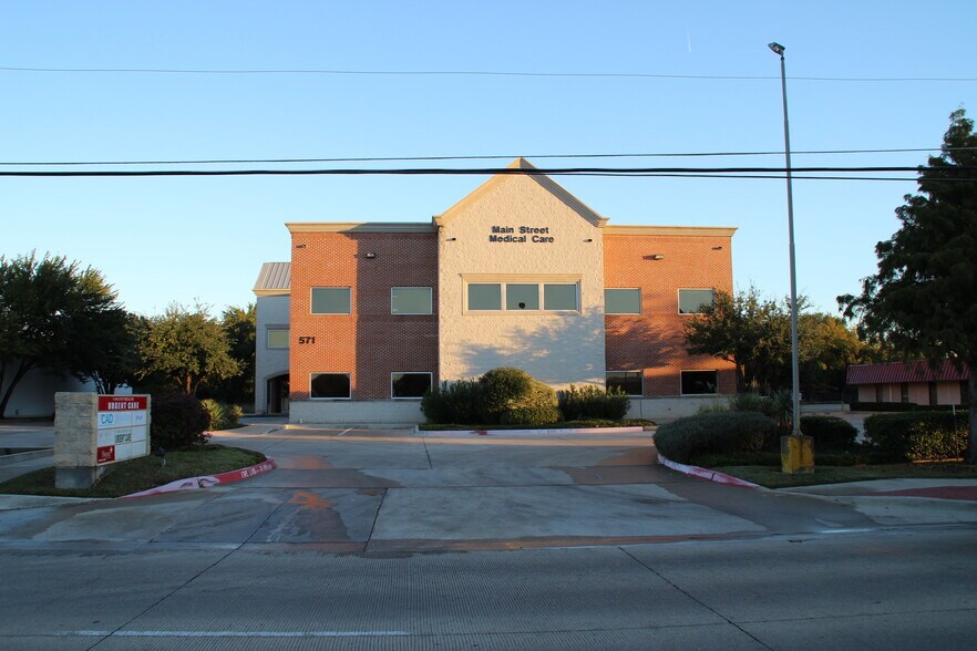 More Photos Of 571 W Main St, Lewisville Medical For Lease