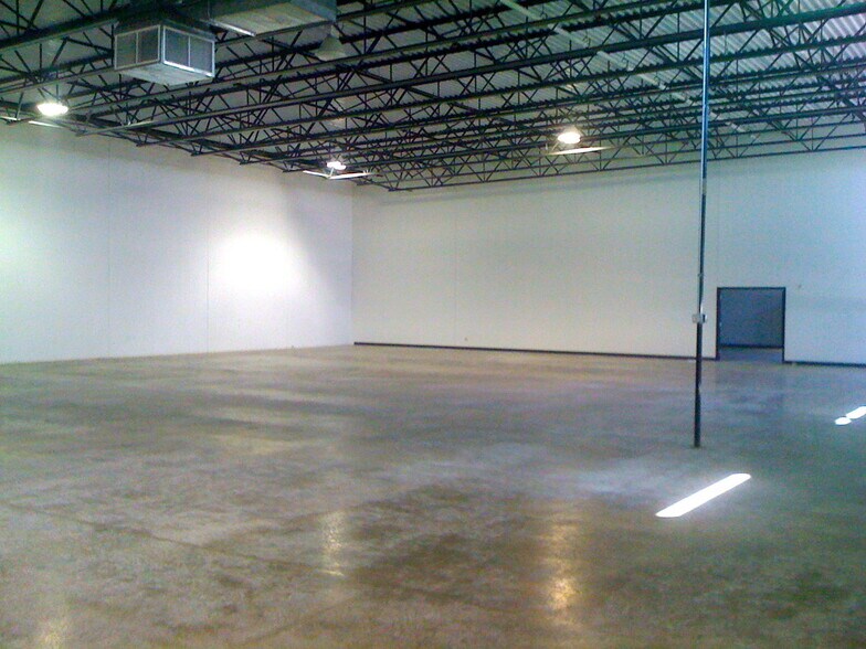More Photos Of 1201 Teal Ave, Peotone Manufacturing For Lease