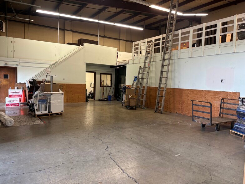 More Photos Of 14625-14640 SE 82nd Dr, Clackamas Manufacturing For Lease