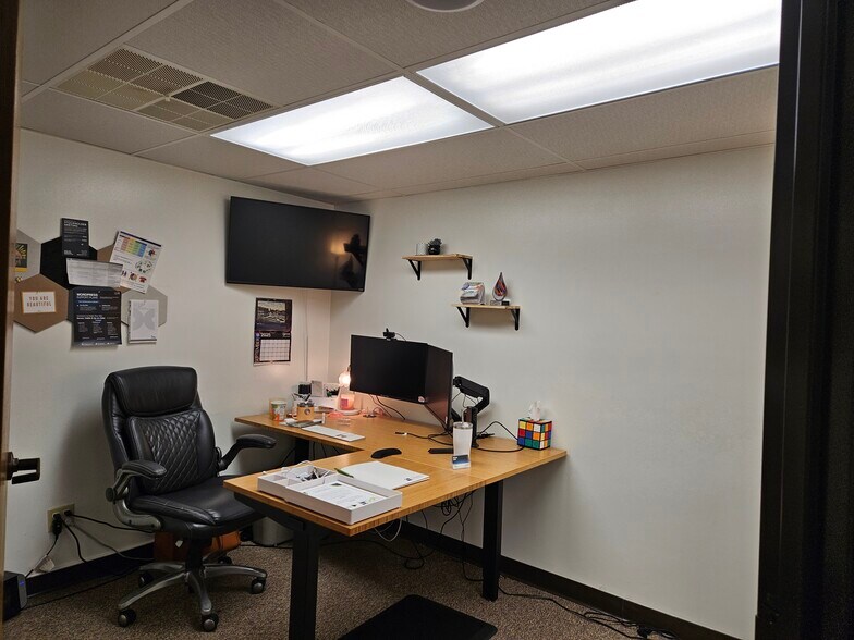 More Photos Of 350 Saint Andrews Rd, Saginaw Office For Sale