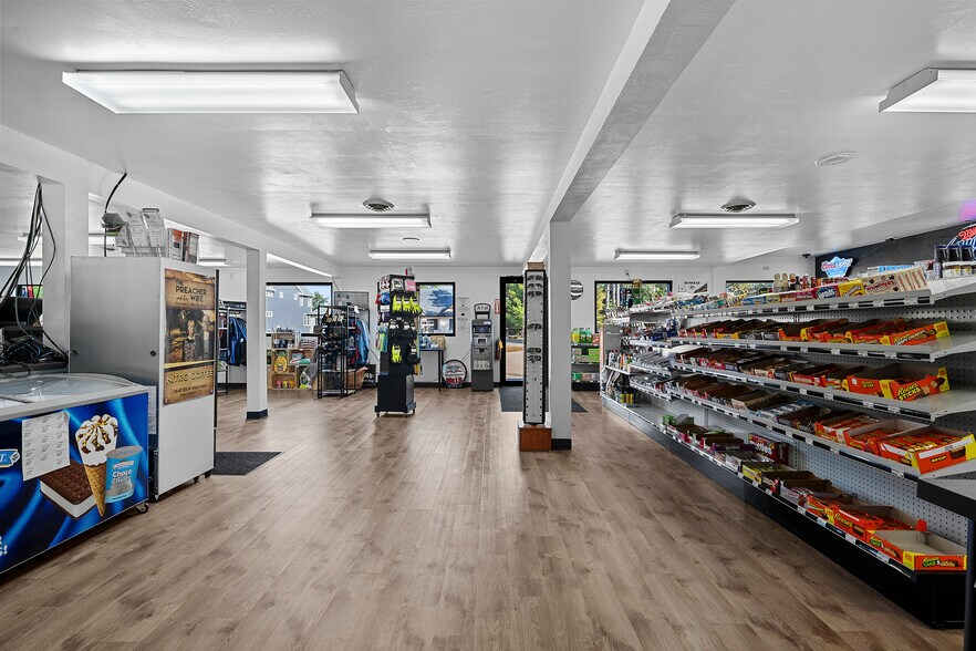 More Photos Of 15376 County Highway W, Crivitz Convenience Store For Sale
