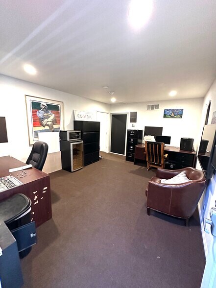 More Photos Of 2911-2943 Sammy Davis Jr Dr, Las Vegas General Retail For Lease