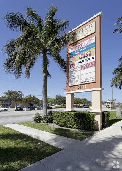 More Photos Of 19301 SW 106th Ave, Miami Showroom For Lease