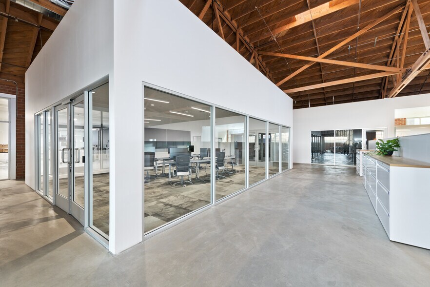 More Photos Of 12536 Chadron Ave, Hawthorne Light Distribution For Sale