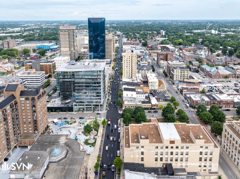 More Photos Of 150 W Short St, Lexington Office For Lease