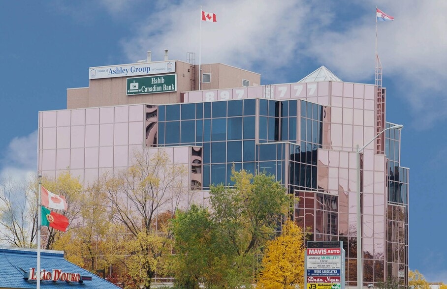 More Photos Of 918 Dundas St E, Mississauga Office For Lease