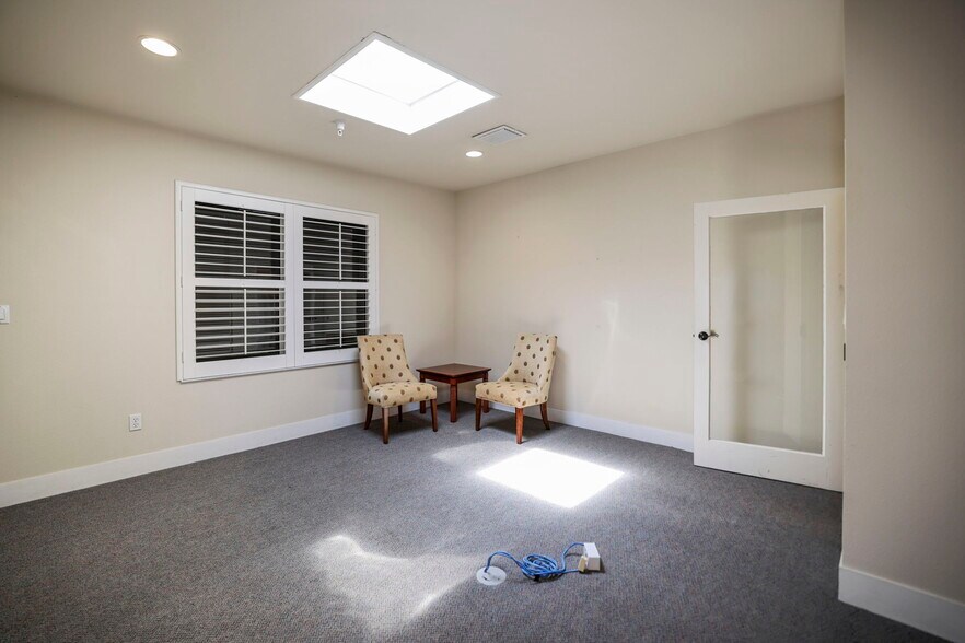 More Photos Of 155 8th St N, Saint Petersburg Office Residential For Lease