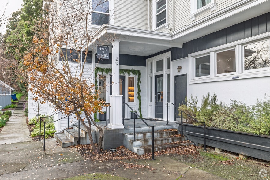 More Photos Of 29 1st St, Corte Madera Apartments For Sale