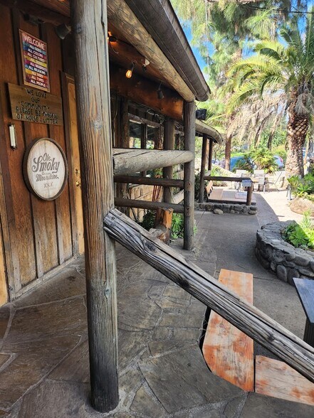 More Photos Of 2261 Maricopa Hwy, Ojai General Retail For Lease