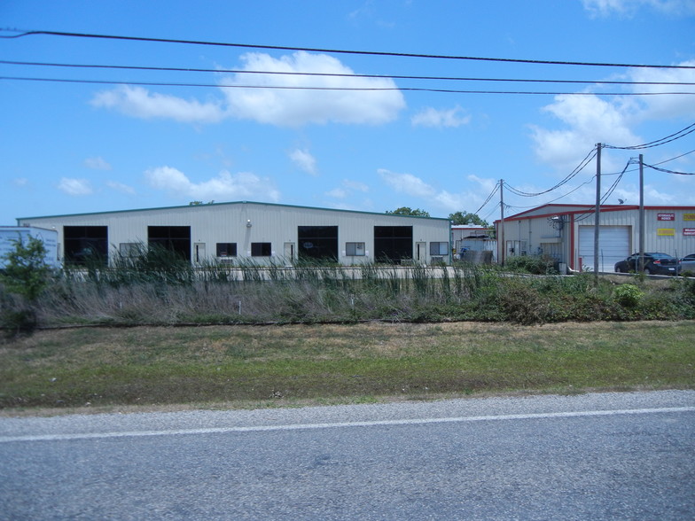 Primary Photo Of 1650 Dickinson Ave, League City Light Distribution For Lease