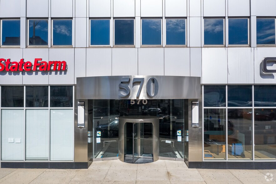 More Photos Of 570 Broad St, Newark Office For Lease