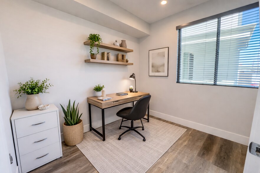 More Photos Of 1420 Pacific Beach Dr, San Diego Apartments For Sale