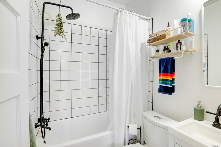 More Photos Of 1568 Vine St, Denver Apartments For Sale