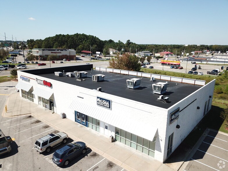 More Photos Of 1590 Skibo Rd, Fayetteville Unknown For Lease