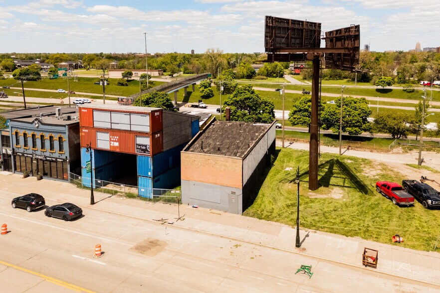 More Photos Of 2424 Michigan Ave, Detroit Storefront For Sale