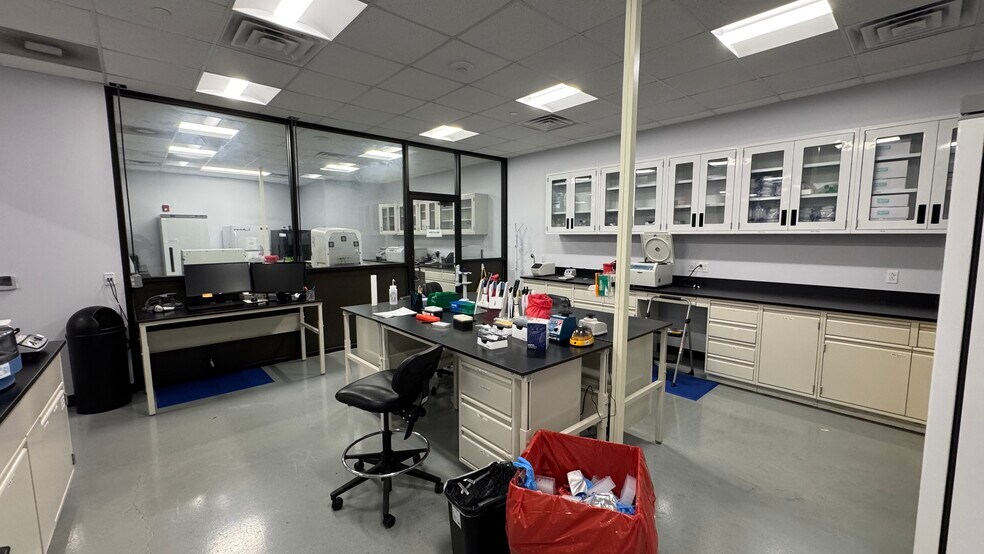 More Photos Of 2550 Brodhead Rd, Bethlehem Flex For Lease