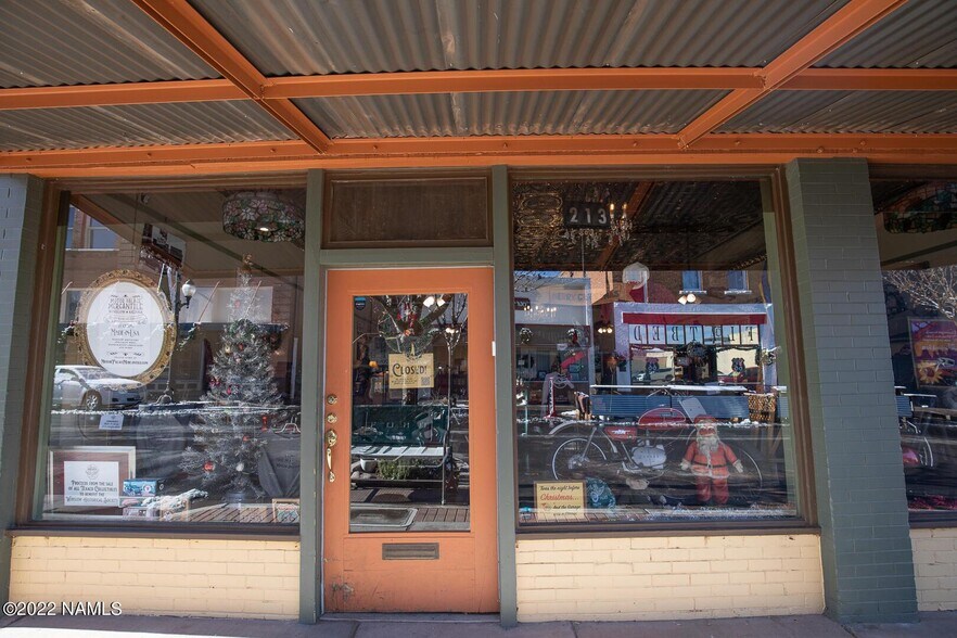 More Photos Of 213 N Kinsley Ave, Winslow Storefront For Sale