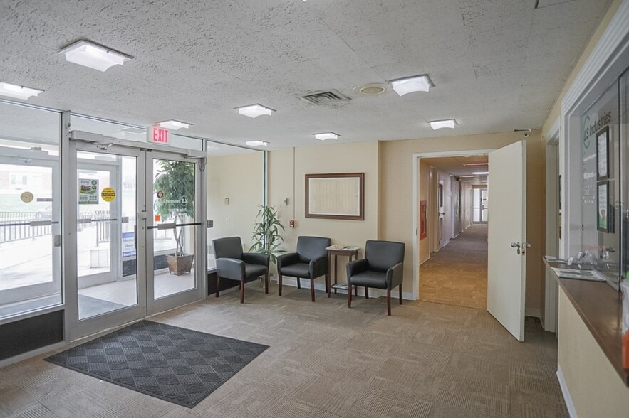 More Photos Of 2801 N 7th St, Wausau Medical For Sale