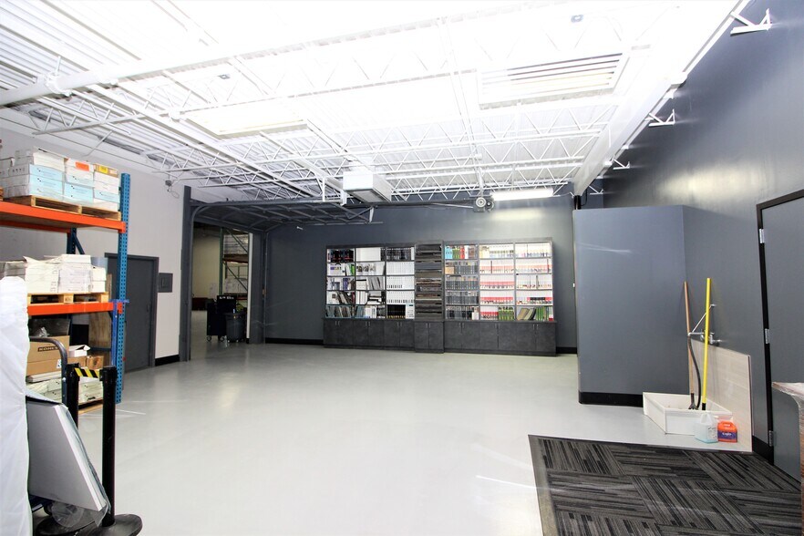 More Photos Of 1101 Woods St, Gainesville Warehouse For Lease