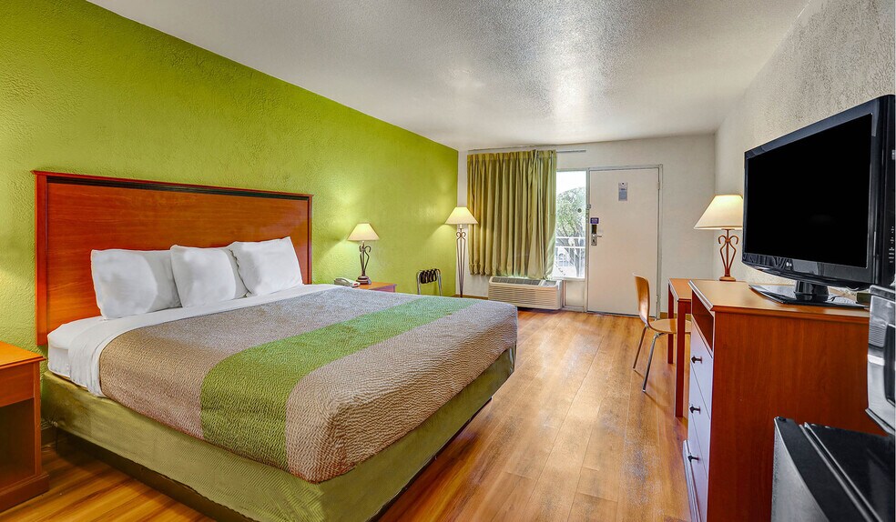 More Photos Of 1312 N Service Rd, Sonora Hotel For Sale