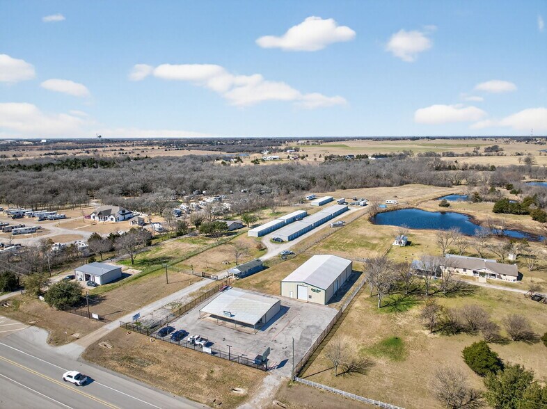 More Photos Of 15377 N Highway 34, Terrell Flex For Sale