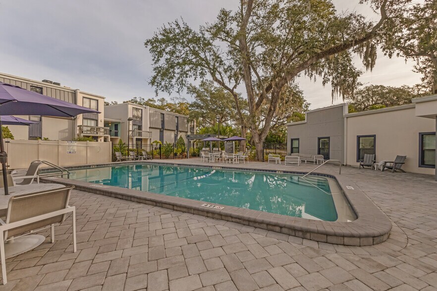 More Photos Of 2690 Drew St, Clearwater Apartments For Sale