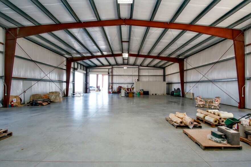 More Photos Of 3982 Coolidge Springs, Thermal Industrial For Sale