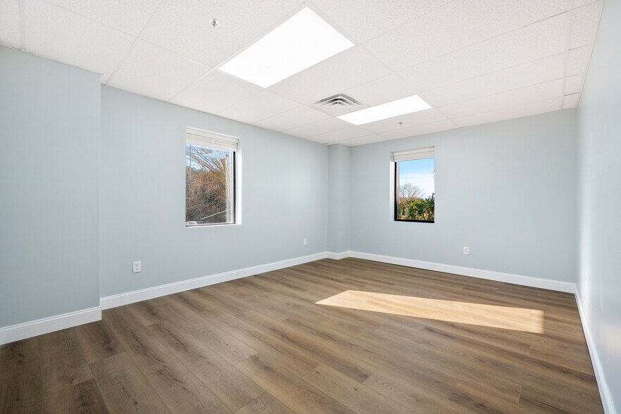 More Photos Of 201 Princeton Blvd, Adairsville Warehouse For Lease