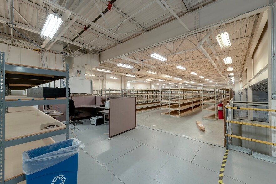 More Photos Of 1551 Corporate Dr, Irving Warehouse For Lease