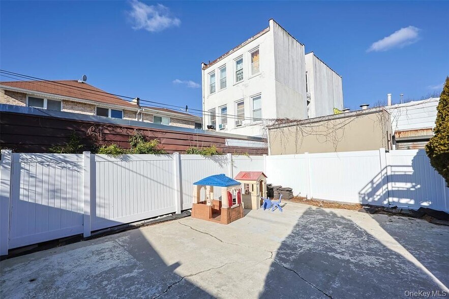 More Photos Of 1448 College Point Blvd, College Point Office For Sale