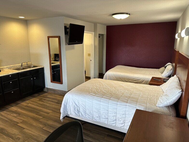 More Photos Of 3140 Kaylor Park dr, Harrisonburg Hotel For Sale