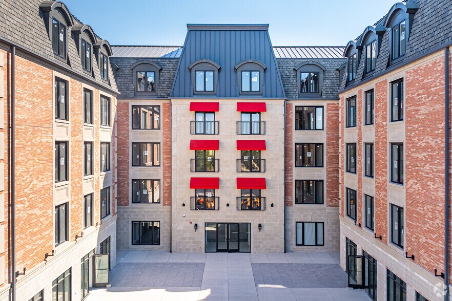 Primary Photo Of 225 Canal St, Lemont Apartments For Lease