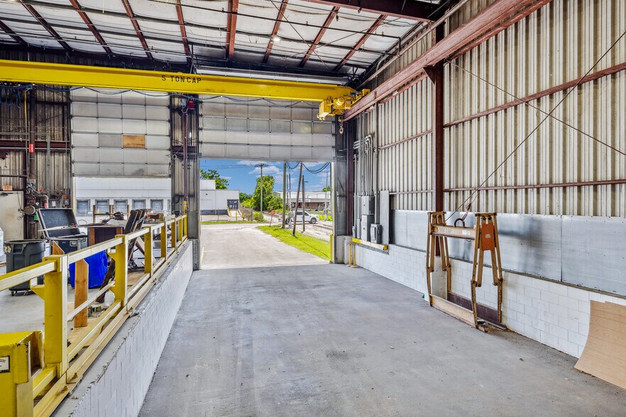 More Photos Of 2920 Eunice Ave, Orlando Warehouse For Sale