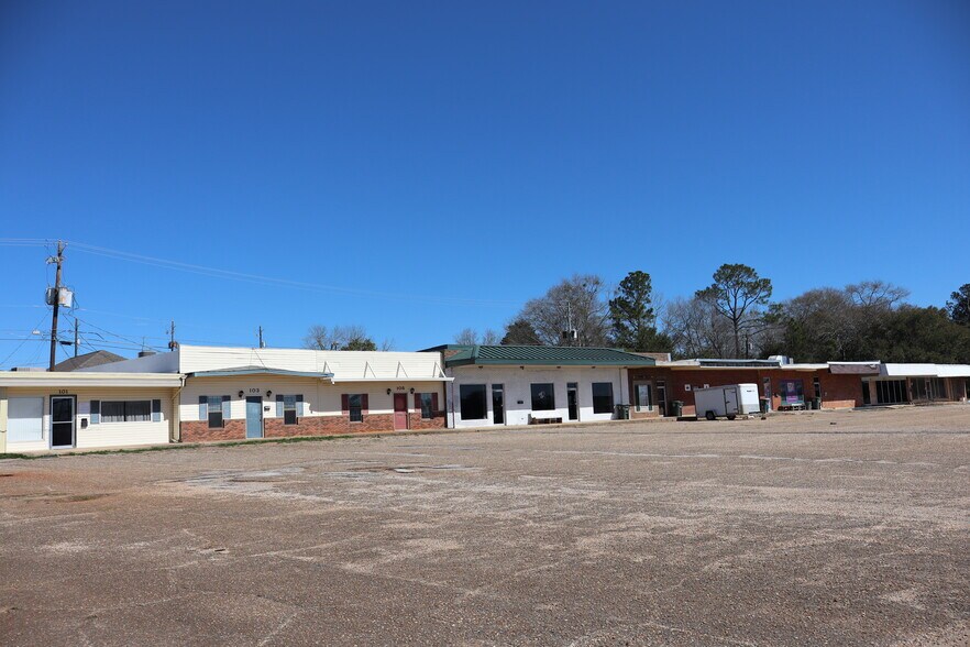 Primary Photo Of 501 Plaza Dr, Enterprise Storefront Retail Office For Sale