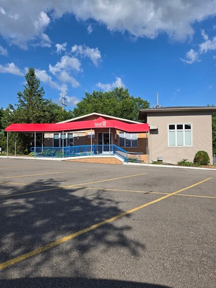 Primary Photo Of 2370 Walton Blvd, Rochester Hills Medical For Sale