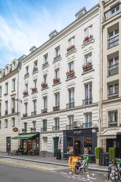 Primary Photo Of 16 Rue Joubert, Paris Office For Sale
