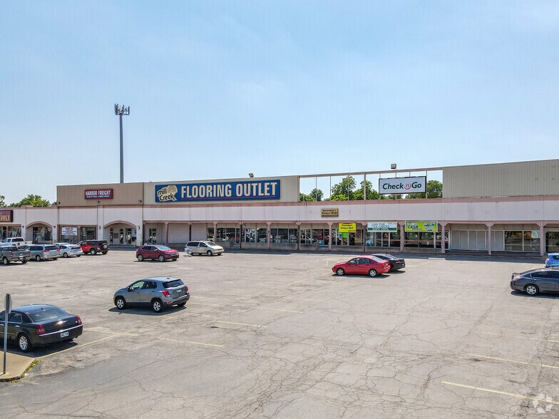 More Photos Of 2120-2198 S Sheridan Rd, Tulsa Unknown For Lease
