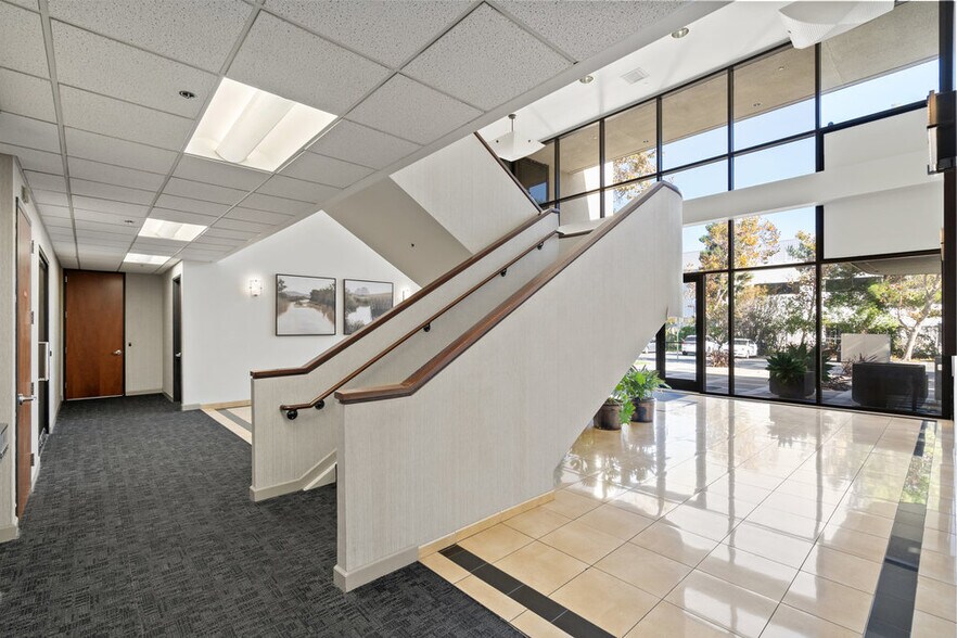 More Photos Of 3235 Kifer Rd, Santa Clara Office For Sale