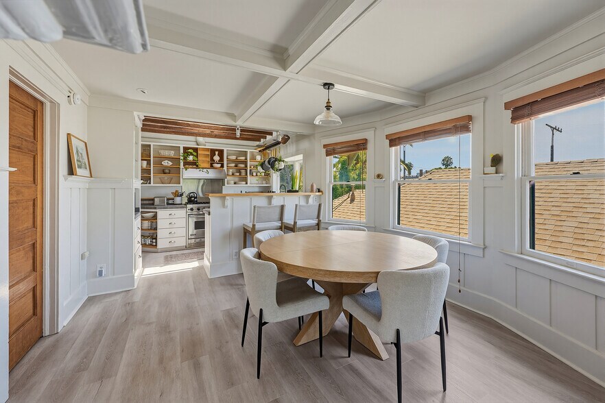 More Photos Of 218 Horizon Ave, Venice Multifamily For Sale