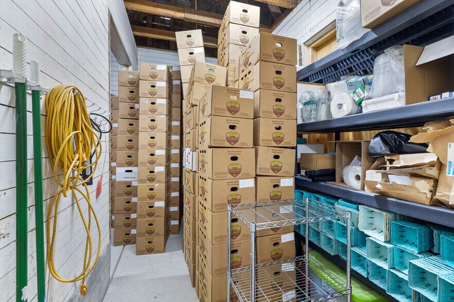 More Photos Of 6109 W Richardson Rd, Pasco Specialty For Sale