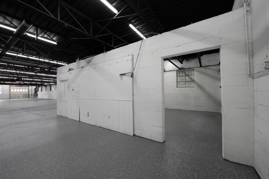 More Photos Of 717 Creek Rd, Bellmawr Manufacturing For Lease