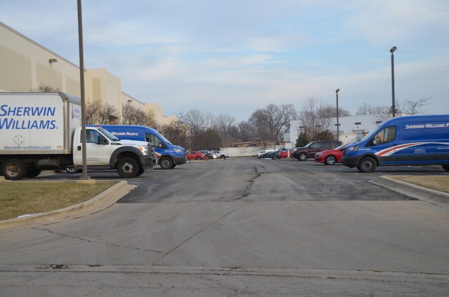 More Photos Of 150 Kendall Point Dr, Oswego Manufacturing For Lease