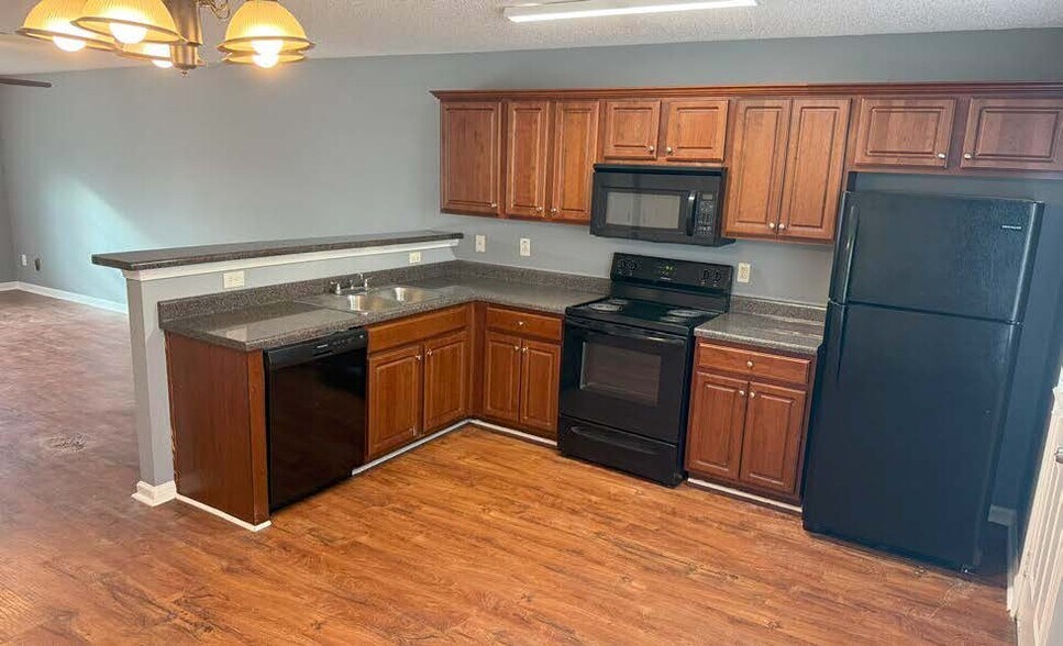 More Photos Of 162-184 Blake Ave, Jackson Apartments For Sale