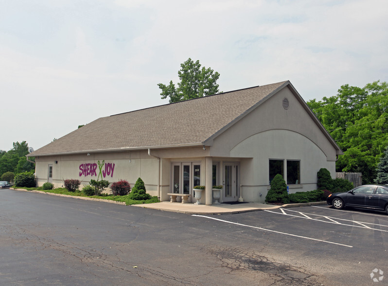 Primary Photo Of 805 S Dixie Dr, Vandalia Freestanding For Lease