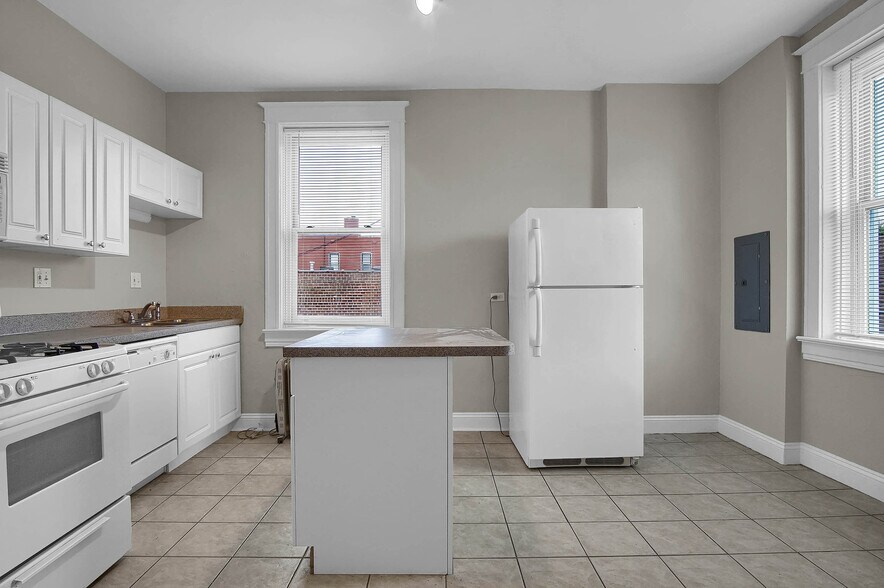 More Photos Of 6830 Gravois Ave, Saint Louis Storefront Retail Office For Lease