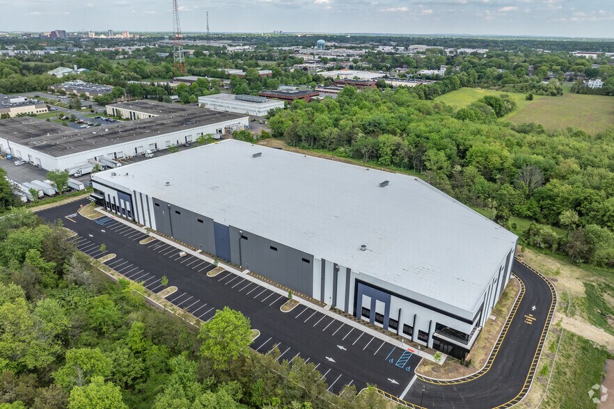 More Photos Of 47 Veronica Ave, Somerset Industrial For Lease