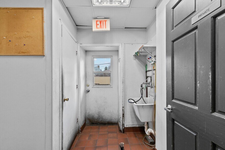 More Photos Of 221 Watson St, Ripon Storefront Retail Residential For Sale